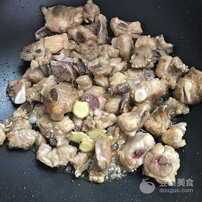 糖醋排骨的做法(糖醋排骨的做法醋排骨的做法)