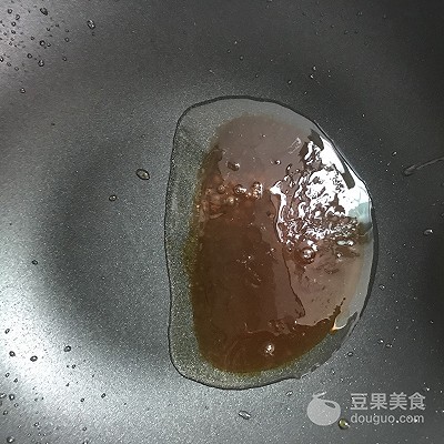 糖醋排骨的做法步骤(糖醋排骨的做法步骤糖醋比例)