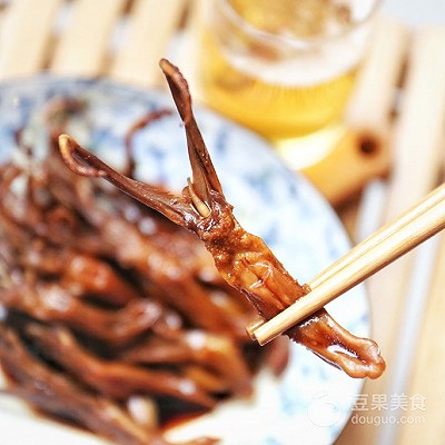 香卤鸭舌的做法（香卤鸭舌的做法步骤及用料）