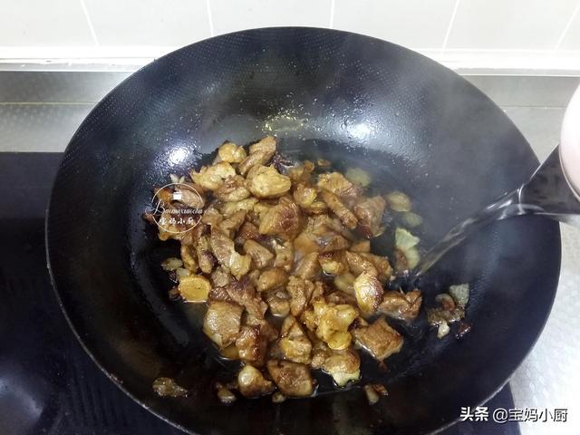 炖牛肉放什么调料？