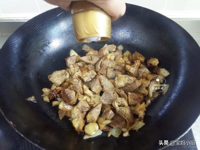 炖牛肉放什么调料？