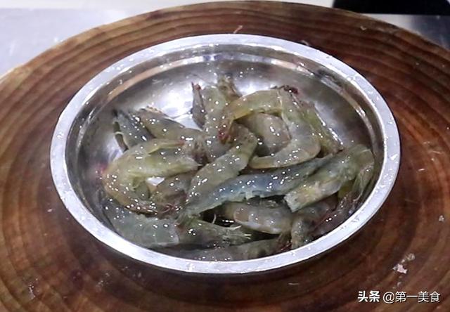 焖大虾是什么地方的菜，油焖大虾是哪里的菜