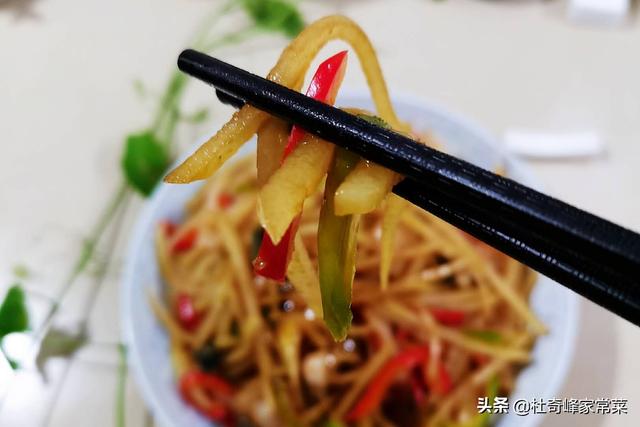 鸭蛋炒什么好吃，咸鸭蛋炒土豆丝的做法窍门