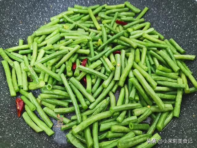 鸡肉配什么菜炒，鸡肉配什么菜炒好吃