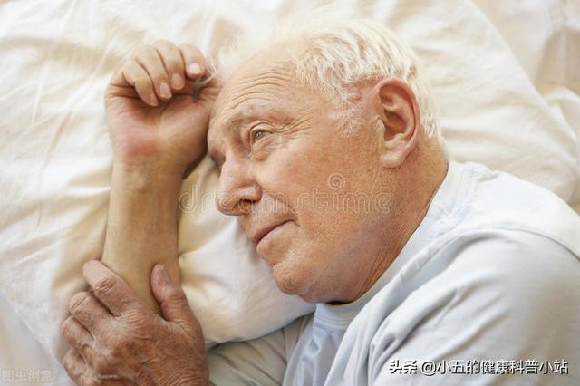 老年人夜尿吃什么药，老年人夜尿次数多的治疗