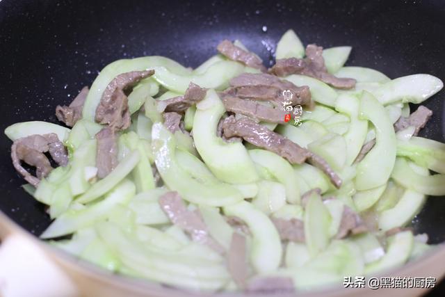 牛肉炒什么好，爆炒牛肉配什么菜