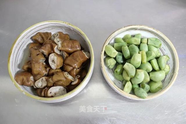 腊八蒜炒什么好吃，腊八蒜烧肥肠什么口味