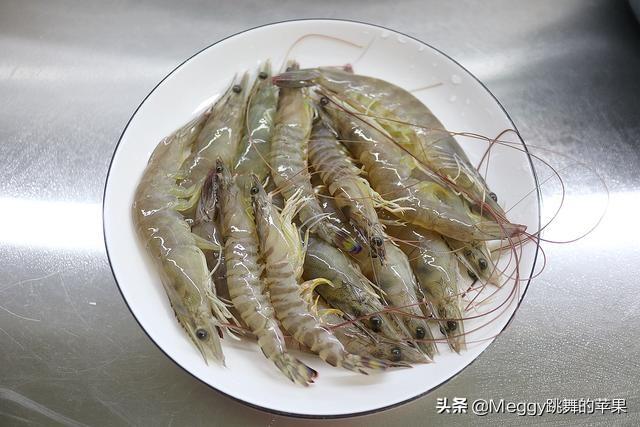 虾饺皮不粘手为什么，水晶虾饺馅的做法窍门