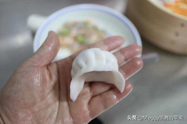 虾饺皮不粘手为什么，水晶虾饺馅的做法窍门