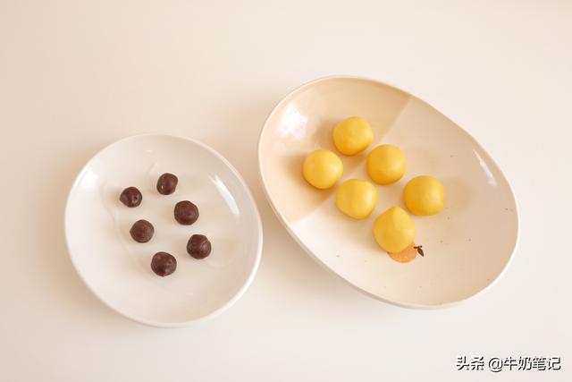 南瓜饼加什么馅，豆沙馅南瓜饼的制作方法步骤