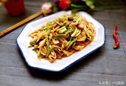 莲菜头可以做什么菜，蒜苗跟什么炒素菜