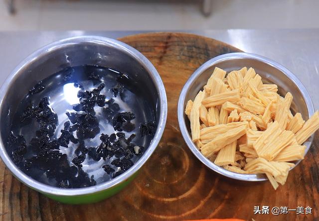 豆腐皮和什么搭配炒，腐竹与木耳怎么做好吃