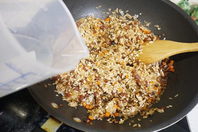 煎糯米肠为什么粘锅，用糯米炒炒米的方法