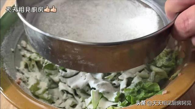 生菜和什么一起吃好，鸡蛋和生菜