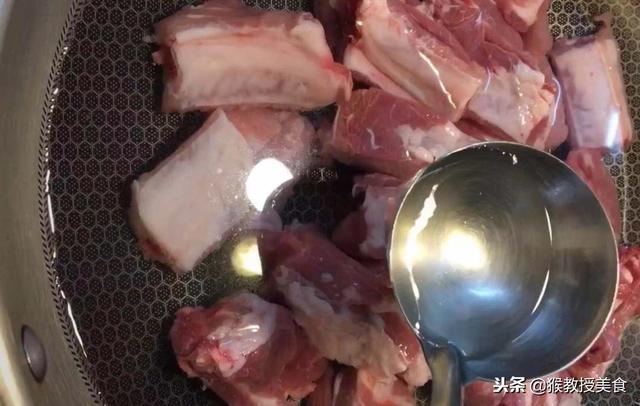 冬天用排骨煲什么汤好，冬天排骨煲什么汤比较好