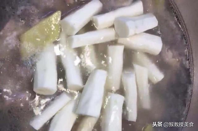 冬天用排骨煲什么汤好，冬天排骨煲什么汤比较好