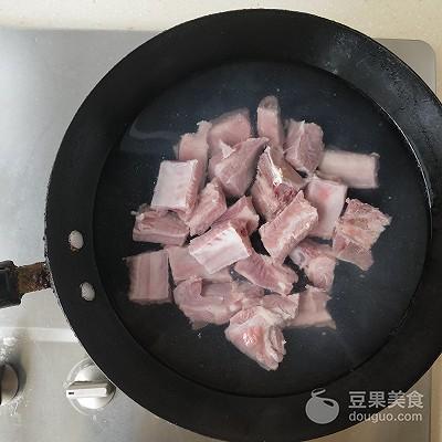 糖醋排骨什么做，糖醋排骨的做法 最正宗的做法视频