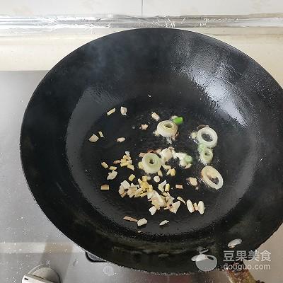 糖醋排骨什么做，糖醋排骨的做法 最正宗的做法视频