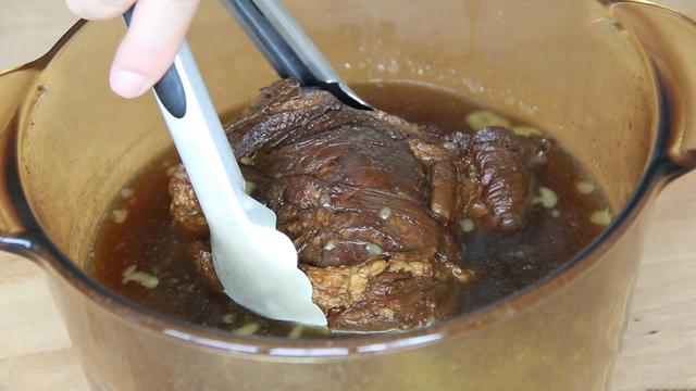 卤牛肉没什么营养，牛肉卤出来很柴