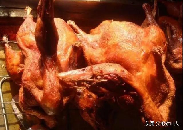 红烧猪蹄米线放什么香料好吃，砂锅米线家常简单做法大全