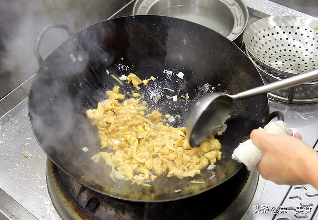 肉和鸡蛋能做什么菜，鸡胸肉和什么炒着好吃