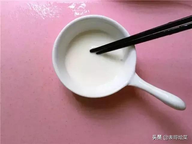 做糕点一般是用什么粉，生面粉可以勾芡吗