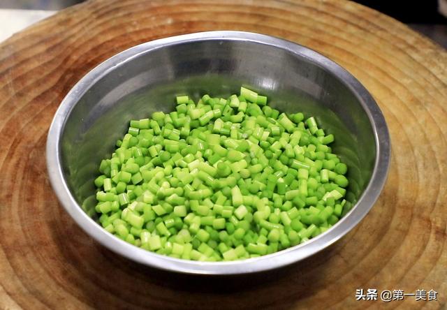 小米椒炒什么菜好吃，小米椒适合炒什么菜