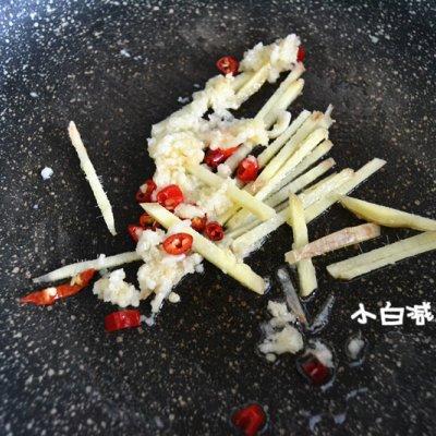 花甲粉的高汤放什么材料煲，花甲粉的高汤是用什么熬的