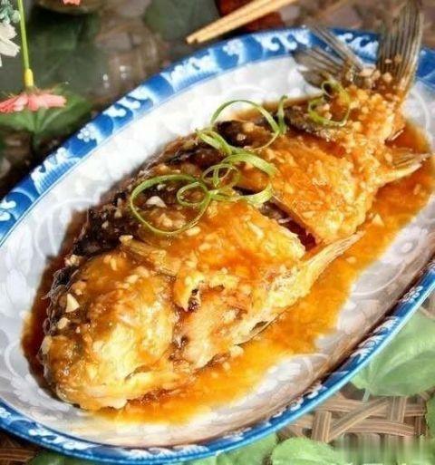 糖醋鱼属于什么菜系，鲁菜糖醋鲤鱼介绍