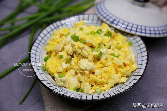 鸡蛋做什么家常菜，用鸡蛋做简易早餐